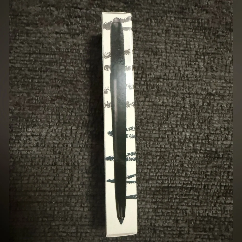 ✨ Beauty Bundle Adidas Bag + Stanley Keychain + Masks + Laura Geller ✨ - Picture 5 of 16